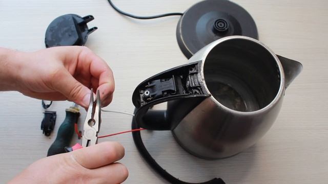 Ремонт электрочайника комплектующими с AliExpress. смотреть онлайн