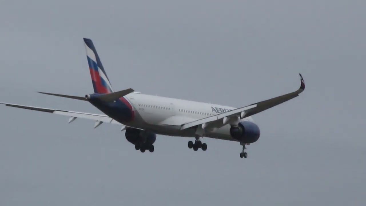 Аэробус А-350 Хабаровск-Москва низко пролетел рядом. #video #airbusa350