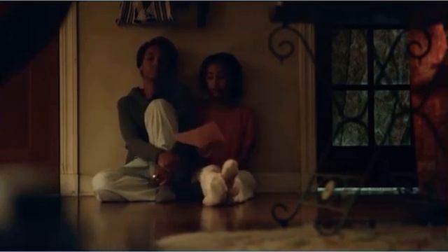 Pearl tells Mia that Lexie used her name for the abortion // Little Fires Everywhere смотреть онлайн