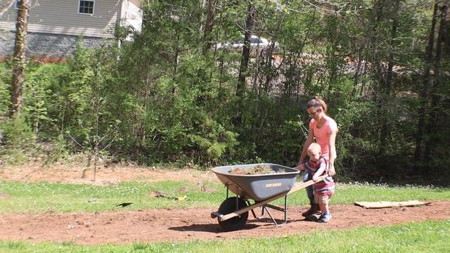 Can You Believe It? A Mobile Chicken Fence for Under $100! смотреть онлайн