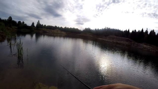 Ловлю окуня на микроджиг. Забрел на частную территорию. Будущий платник смотреть онлайн