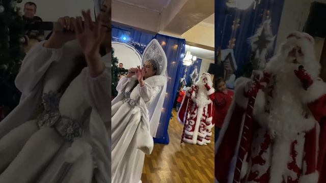 Социальный комитет организовал новогодние мероприятия для детей работников предприятия. смотреть онлайн