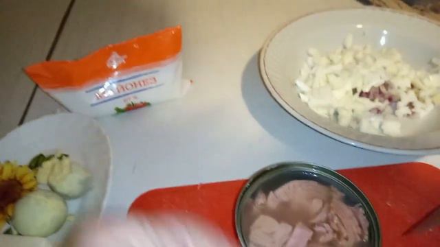 "Мимоза", но ленивая, по старому простому рецепту. Птички зимой. смотреть онлайн