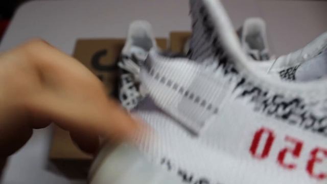 YEEZY BOOST 350 V2 ZEBRA Real Vs. Fake (LEGIT CHECK) смотреть онлайн