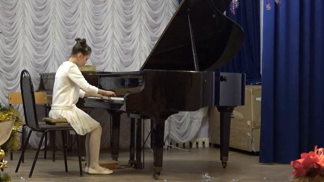 9Бах "Полонез" исп. Алина Смирнова (преп. Закарян Е.В.) смотреть онлайн