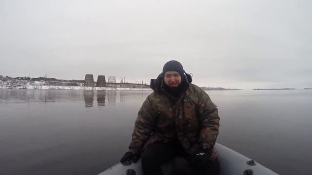 Подводная охота возле баржы смотреть онлайн