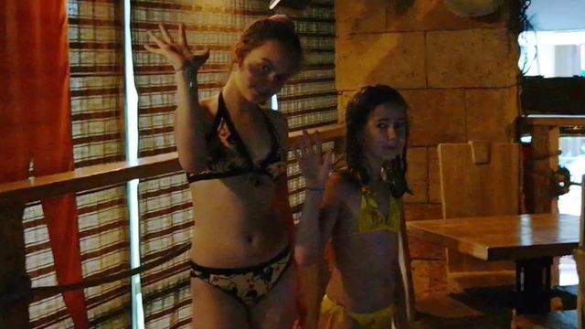 Замечательный ресторан "Троя" в "Ква-Ква парке"! смотреть онлайн