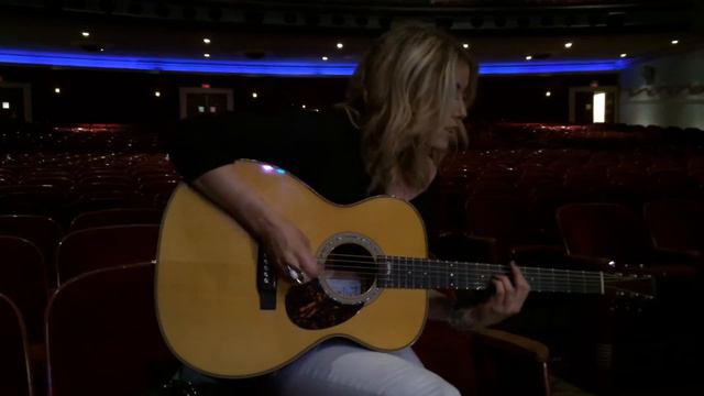 Lindsay Ell singing "Shut Me Up" for me! смотреть онлайн