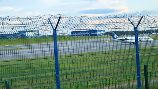 National Airport Minsk. Take offs смотреть онлайн