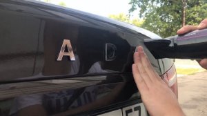 Как отклеить значок с автомобиля
