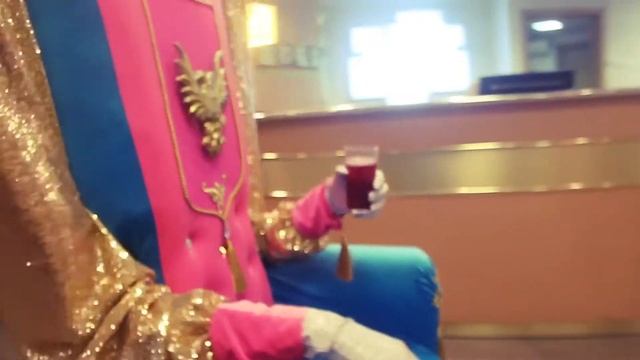 Живая мебель на праздник в СПб смотреть онлайн