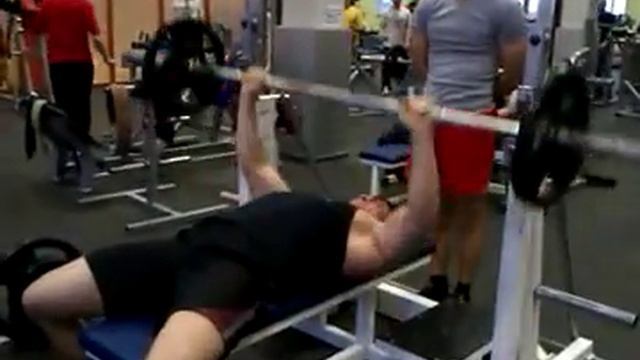 Жим лежа 50кг на 70 раз смотреть онлайн