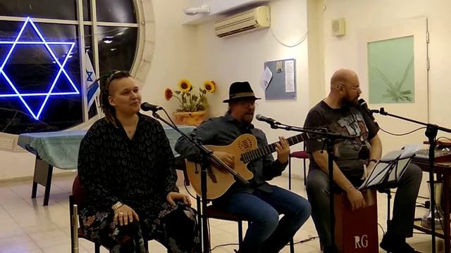 12. Bossa vita 2. Песня из к\ф "Молодая маленькая девушка" (Югославия), 2 варианта на русском языке смотреть онлайн