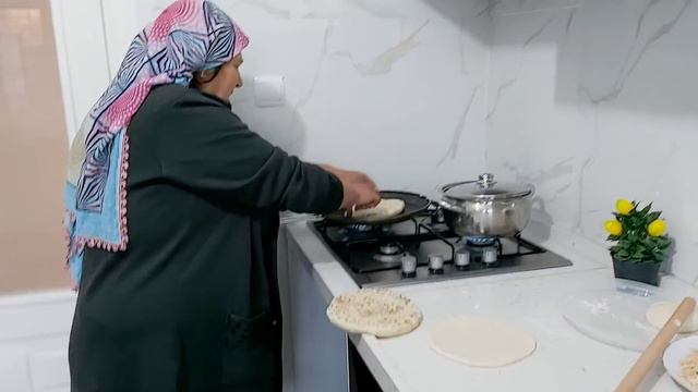 TATAR MANTIMIZ VE PUF PUF BAZLAMA AKŞAM YEMEĞİ смотреть онлайн