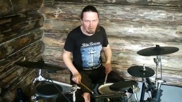 Уроки игры на барабанах от Святослава смотреть онлайн