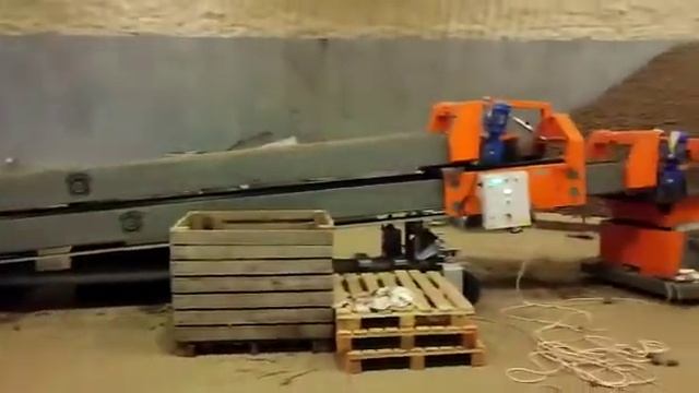 Автоматическая работа буртоукладчика Клинмаш без участия оператора смотреть онлайн