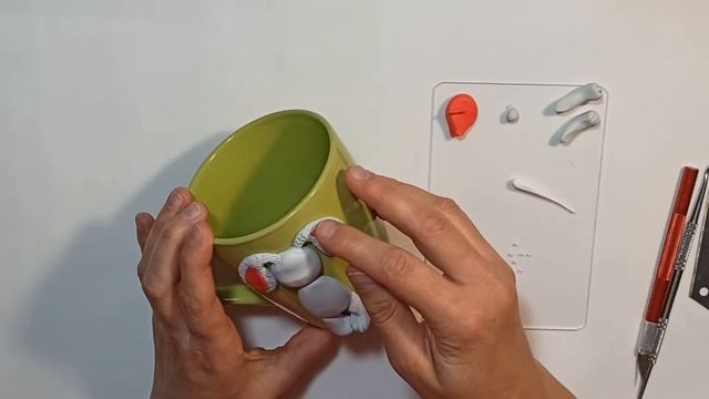 ?Мастер-класс: Заяц из полимерной глины.Декор кружки.Rabbit made of polymer clay. смотреть онлайн