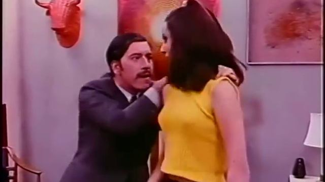 Soledad Miranda: Estudio amueblado 2P смотреть онлайн