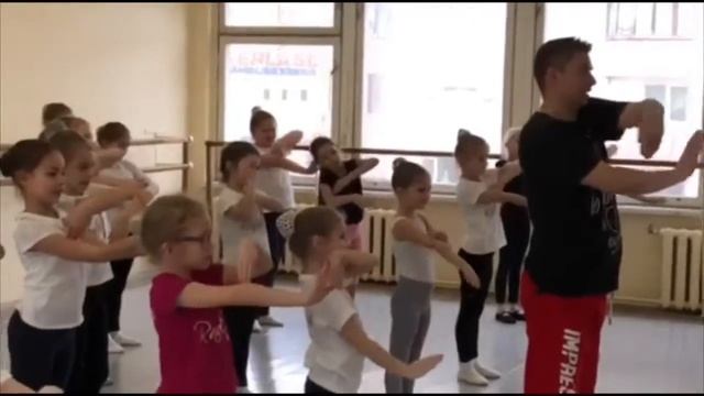 Февральская разминка смотреть онлайн