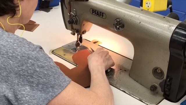 I TOURED THE ALLEN EDMONDS FACTORY IN PORT WASHINGTON!!! FULL TOUR FROM RAW MATERIALS TO COMPLETION смотреть онлайн