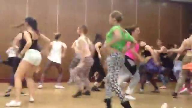 Reggaeton con Diana Rodriguez #timbafest2015 смотреть онлайн