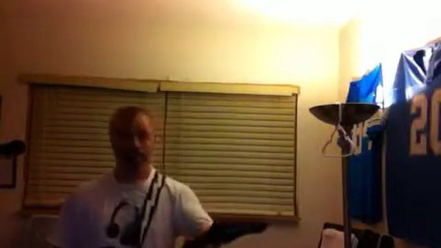 Eric Larson-Keeping You Entertained! смотреть онлайн