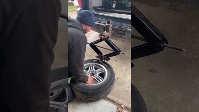 Homemade tire bead breaker смотреть онлайн