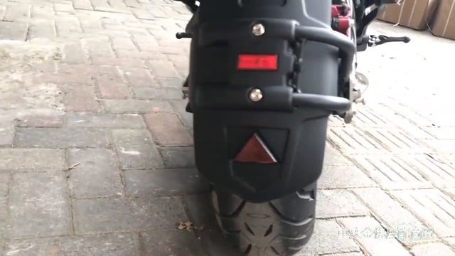 Benelli tnt 300. Щиток на заднее колесо смотреть онлайн