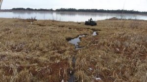 Вездеход РЫСЬ «Квадро». Ручей без дна в болоте.