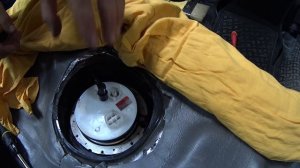 (часть 1)   Замена топливного фильтра Тойота Камри V50