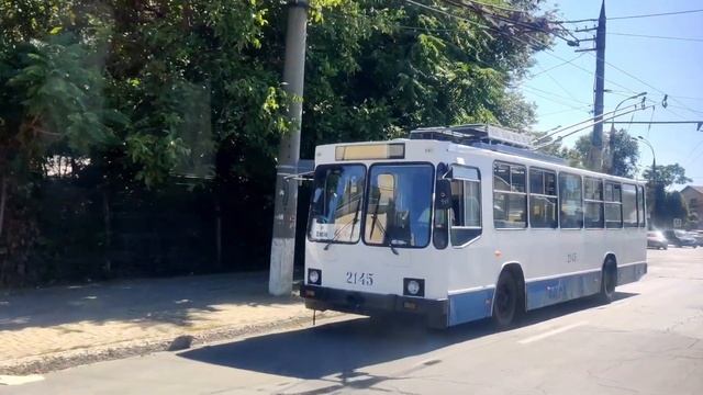 Кишинев из окна троллейбуса №3 по маршруту "Телецентр - Буюканы", сентябрь 2020 в Кишиневе. смотреть онлайн