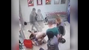 Пьяный мужчина избил подростка в магазине в Сергиевом Посаде