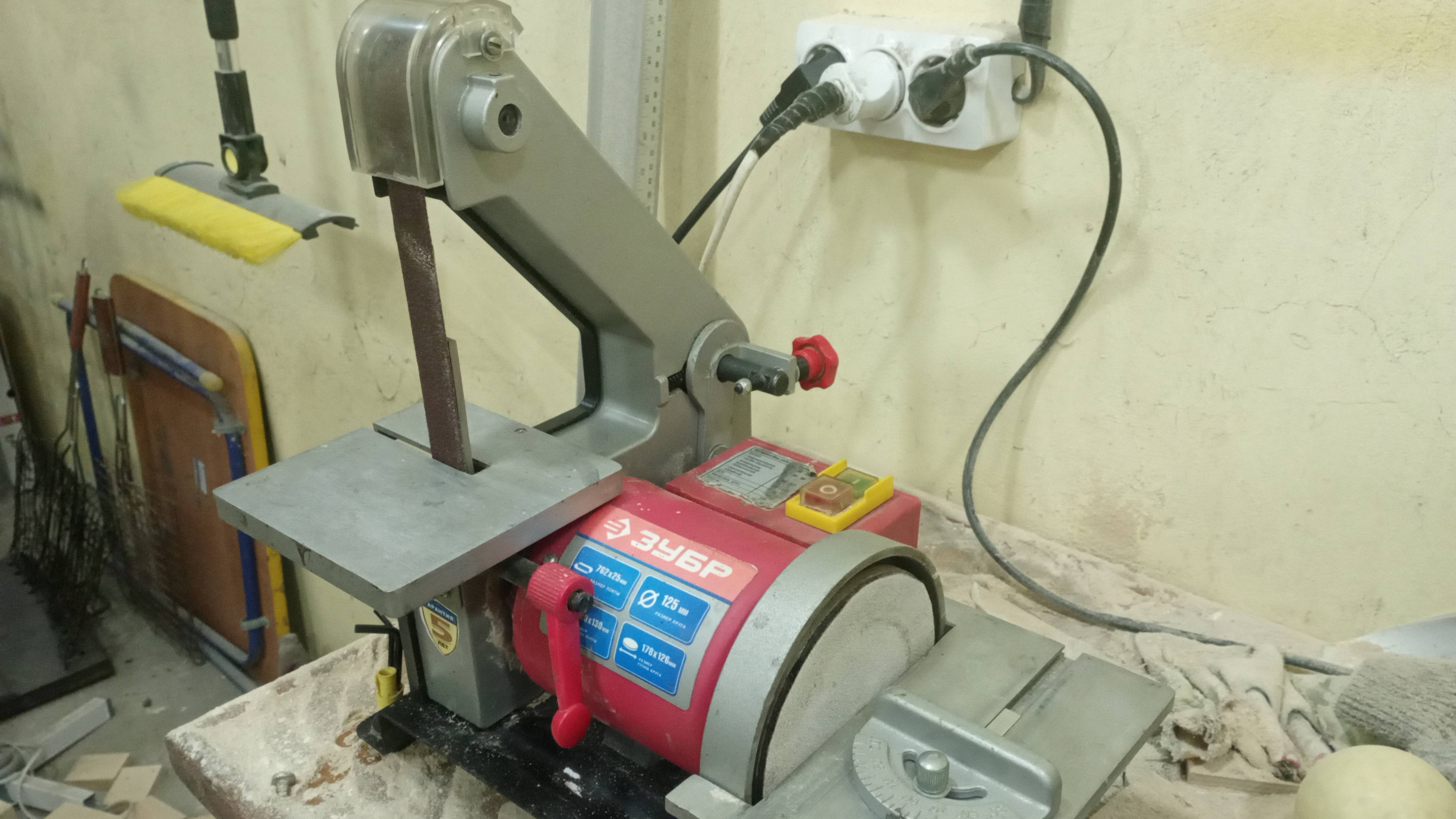 № 1 Станок шлифовальный ЗУБР ЗШС-330 смотреть онлайн