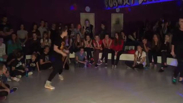 Redi Qveesteps Dancehall Battle 1/2 смотреть онлайн