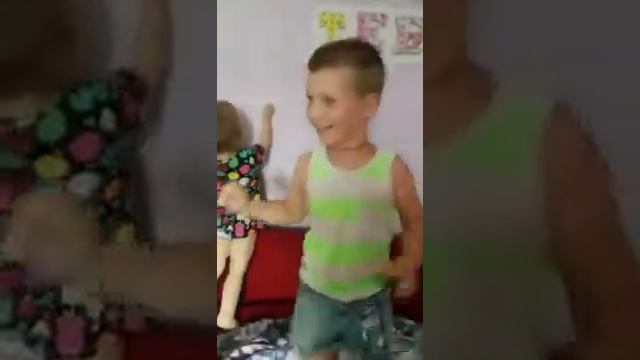 У Оленя дом большой смотреть онлайн