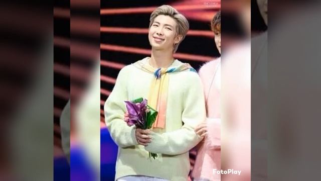 С праздником, милые девушки ? смотреть онлайн