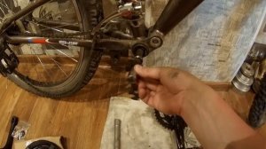 Как снять педаль с велосипеда