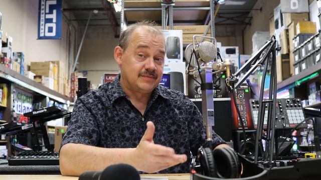 Live Test and Review Marantz MPM-3000 Large Diaphragm Condenser Microphone w/Case смотреть онлайн