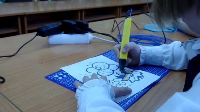 Мастер класс по рисованию 3Д ручкой проведённый в Школе №1, Девяткино смотреть онлайн