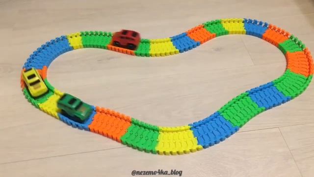 Машинка с треком (Гибкий трек) из Fix Price смотреть онлайн