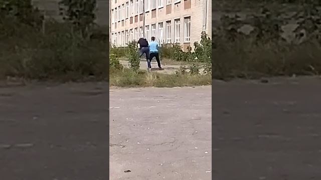 Школьные танцы, школа 20 ,город Бердянск. смотреть онлайн