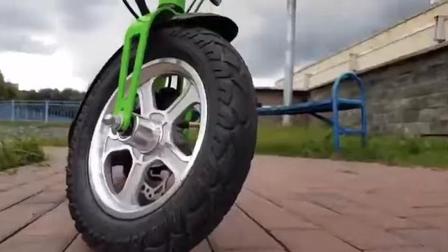 ЭЛЕКТРОСАМОКАТ KUGOO ES3 смотреть онлайн