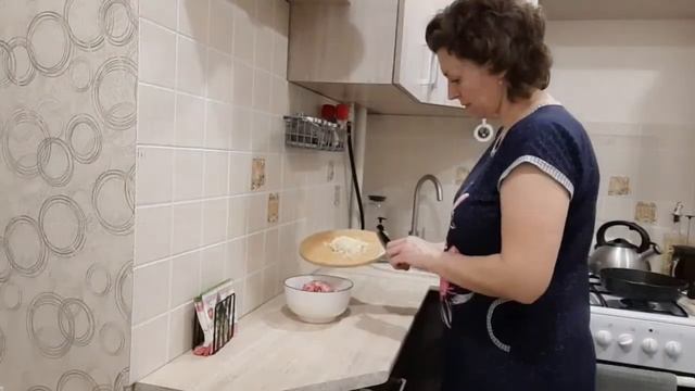 БУДНИ МАМЫ/ПРОГУЛКА ПОСЛЕ РАБОТЫ/ПОКУПКИ ДЛЯ ДЕТЕЙ?/ЗАКУПКА ПРОДУКТОВ/НАСЫЩЕННЫЙ ВЕЧЕР/ГОТОВИМ УЖИН смотреть онлайн