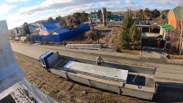 плиты перекрытия длинной в 7,6 метра на высоту более 6 метров - монтаж (укладка от первого лица) смотреть онлайн