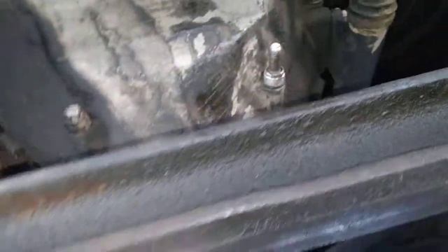 Трещина в колоколе змз 40522 и в креплении кпп из-за отвинченной перемычки подвесного подш кардана смотреть онлайн