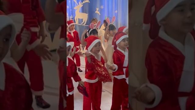 Красивый Утреник !Старшая группа .Замела Метелица! смотреть онлайн