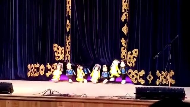 Куклы на ногах. Татарский танец смотреть онлайн