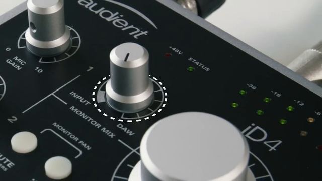 Audient iD4 - Лучший аудио-интерфейс для домашней студии смотреть онлайн