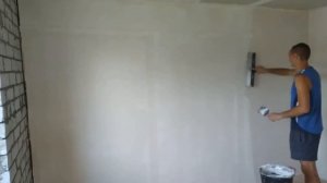 Шпаклёвка гипсокартона финишной шпаклевкой. Легко и просто)))