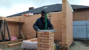 кладка кирпича- столб под пруток